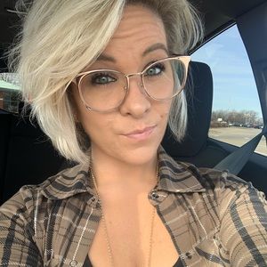 Meet your Posher, Mallory